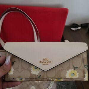 AUTHENTIC PRE-LOVED COACH WALLET